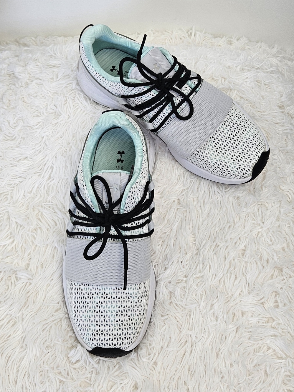 Under Armour mesh white turquoise sneakers size 9.5